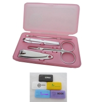 Manicure Set With Plastic Case 4 pieces